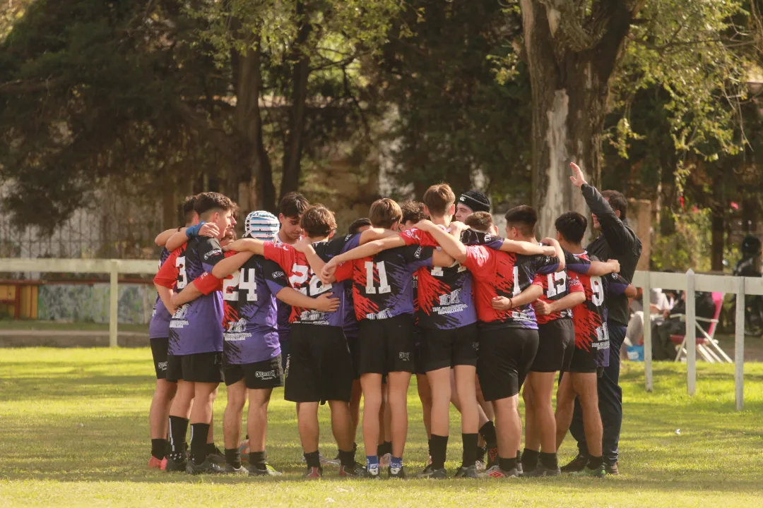Los juveniles de la Fusión CAT&VRC tuvieron actividad oficial